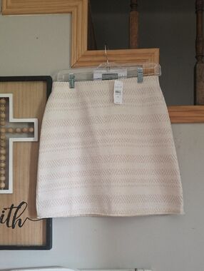 LOFT Blush Cream Textured Mini Skirt Nwt